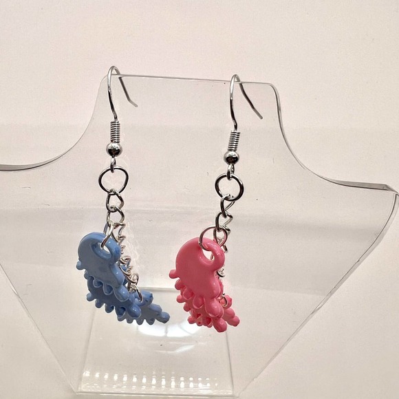 Baby Feet Earrings - Baby Shower Earrings - Gender Reveal Earrings - DDLG - Picture 2 of 11